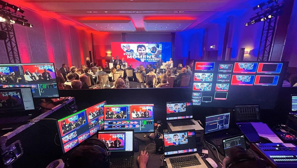 live events control panel multiple screens and presentation support